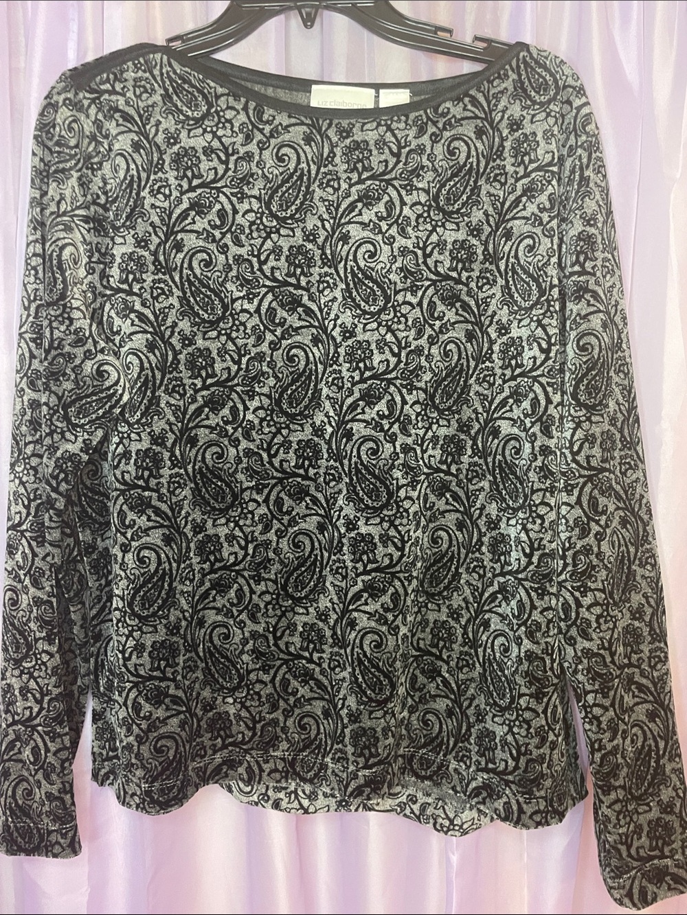 Liz Claiborne Black and Silver Paisley Crew Neck Top